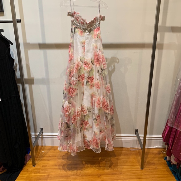 Ellie Wilde Prom Dress - Picture 4 of 4